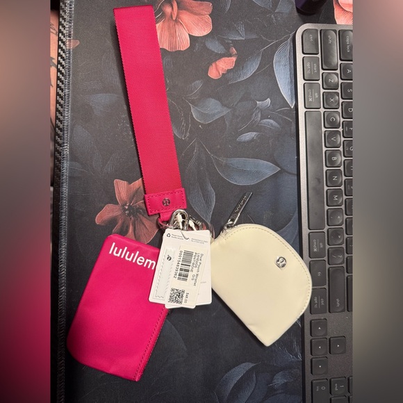 Lululemon duel pouch - Picture 1 of 1